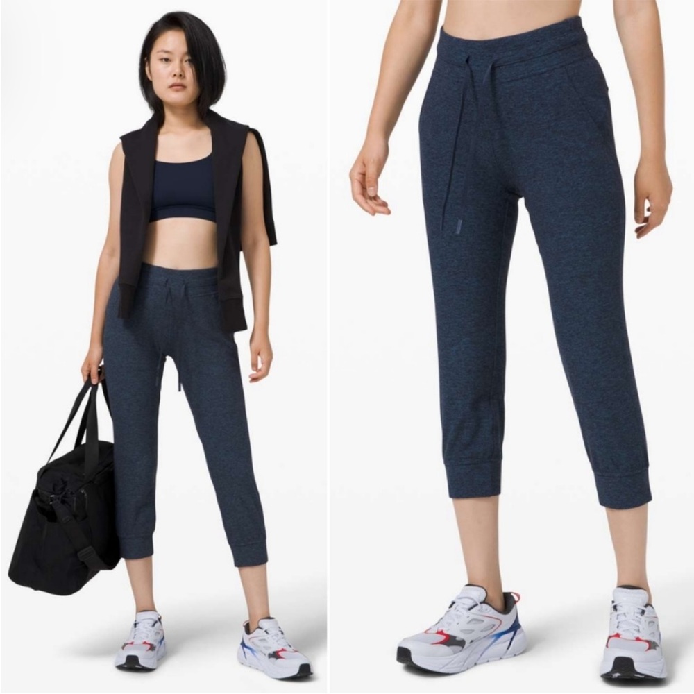Lululemon Ready to Rulu Jogger Crop in Heathered True Navy / Black‎